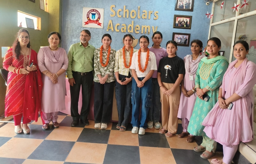 कोटद्वार में CBSE बोर्ड के नतीजो में स्कॉलर्स एकेडमी के विद्यार्थियों का शानदार प्रदर्शन, 3 छात्राओं के 100 में से 100 अंक