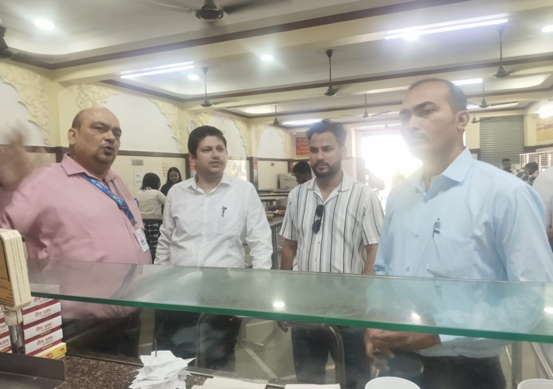 पौड़ी जनपद में खाद्य सुरक्षा विभाग द्वारा चेकिंग और सैम्पलिंग लगातार जारी, दीपावली से पहले अलर्ट हुआ विभाग
