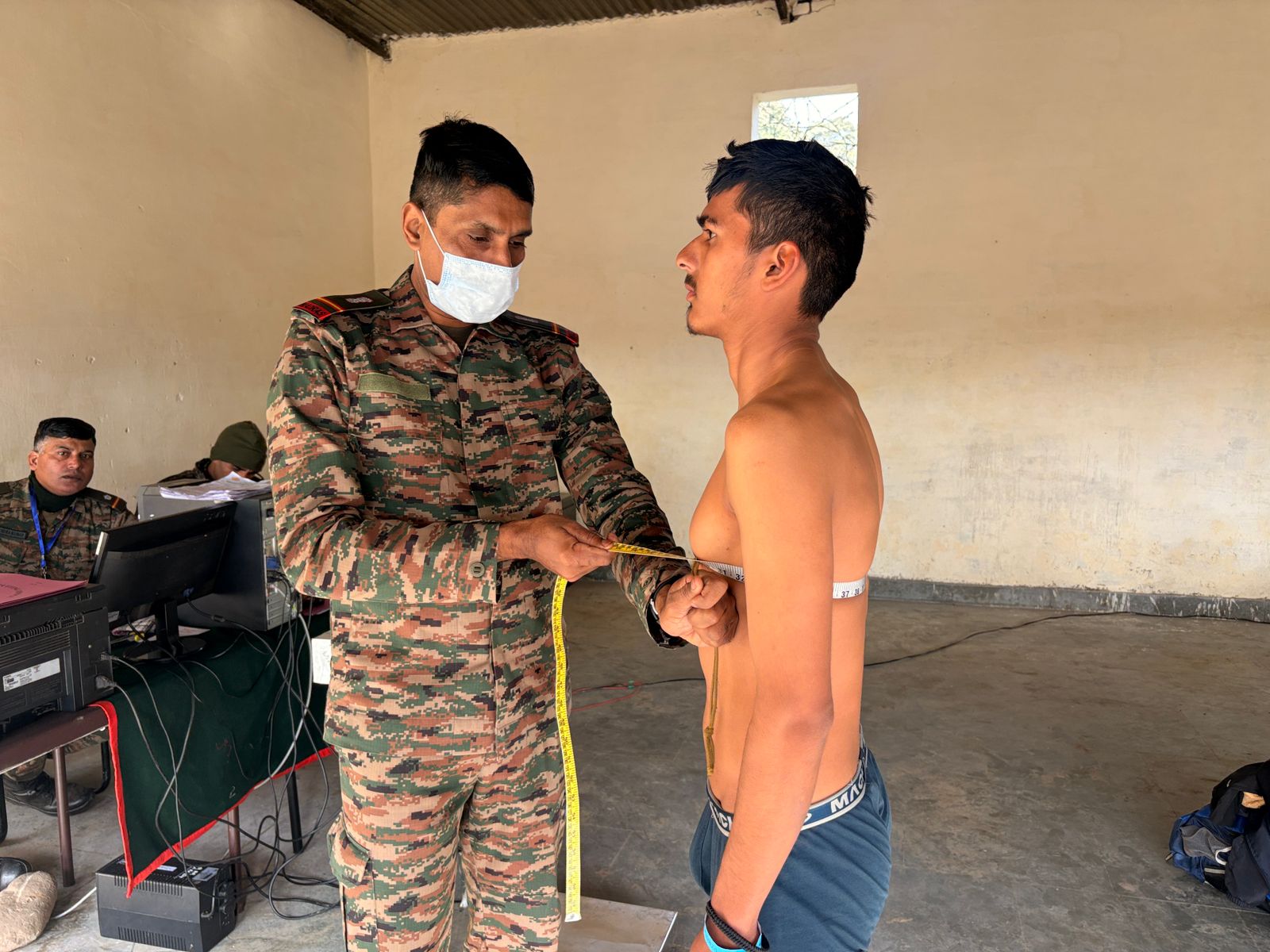 कोटद्वार में सेना भर्ती के तीसरे दिन उत्तरकाशी के उम्मीदवारों ने दिखाया दम, ब्रिगेडियर संजीव कुमार मंडल सेना पदक उप महानिदेशक, भर्ती क्षेत्र ने किया निरीक्षण