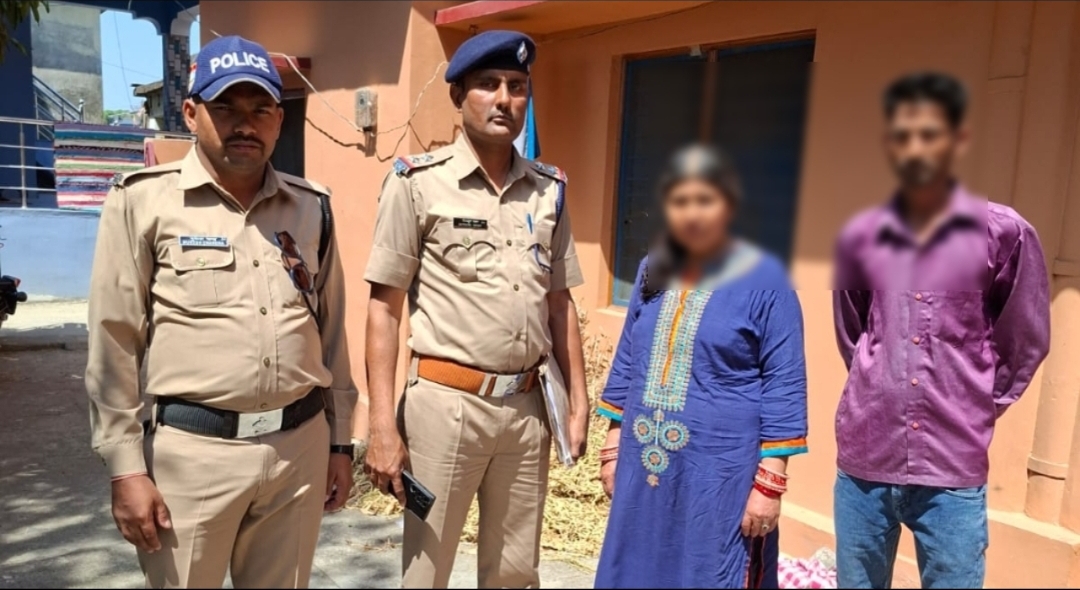 कोटद्वार में मानसिक रूप से कमजोर गुमशुदा महिला को पुलिस ने उनके परिजनों से मिलाया