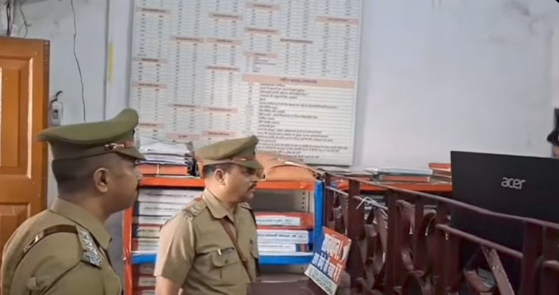 कोटद्वार पहुंचे अपर पुलिस महानिदेशक वी.मुरुगेशन,कोतवाली का किया निरीक्षण