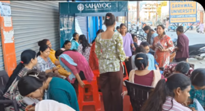 कोटद्वार में करवाचौथ की धूम, सोलह श्रृंगार और खरीदारी में जुटीं महिलाएं