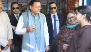 सीएम धामी ने श्रीनगर और कीर्तिनगर में स्वयं सहायता समूह की महिलाओं से किया संवाद